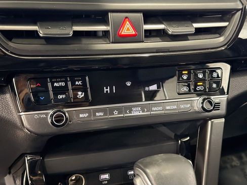 Used 2024 Kia Seltos S AWD/4WD image 18