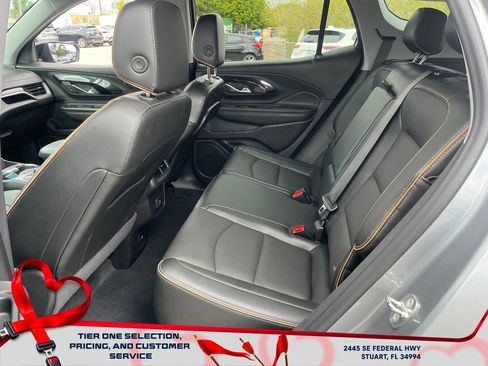 Used 2023 GMC Terrain AT4 w/ Tech Package image 11