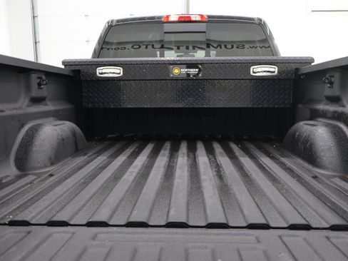 Used 2018 GMC Sierra 2500 SLE w/ HD SLE Preferred Plus Package AWD/4WD image 31