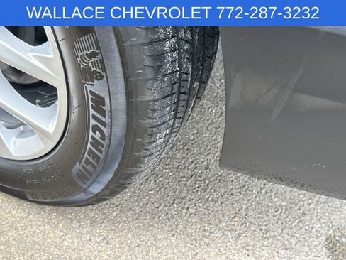 Certified 2024 Chevrolet Equinox LS FWD image 13