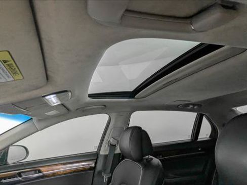 Used 2017 Genesis G90 5.0 Ultimate RWD image 16