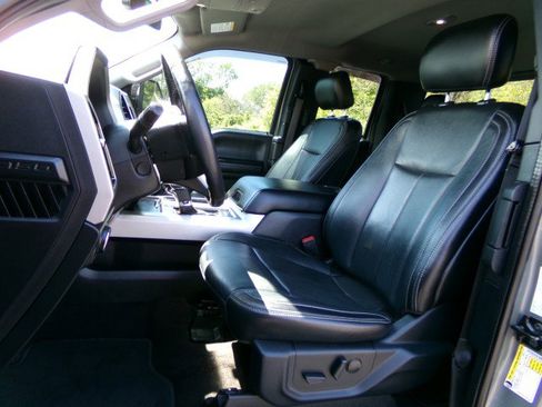 Used 2020 Ford F150 Lariat w/ Equipment Group 502A Luxury AWD/4WD image 13
