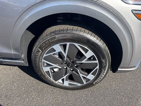 New 2026 Genesis Electrified GV70 image 9