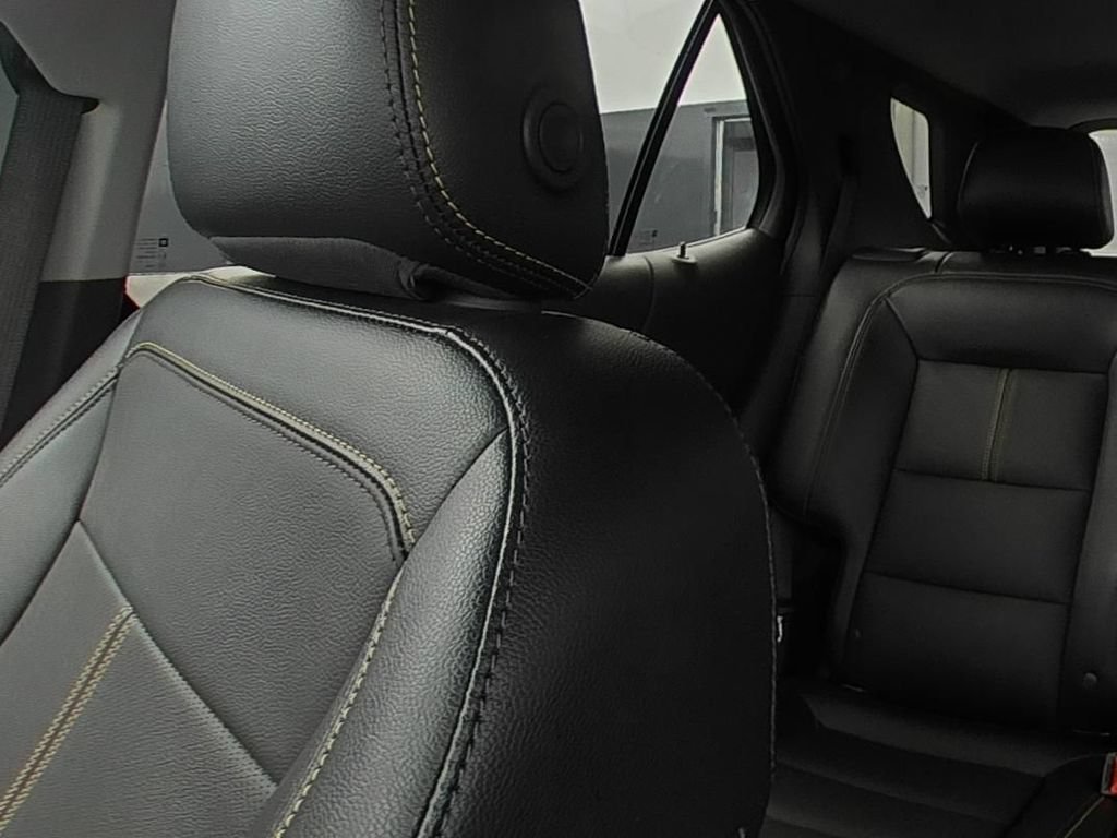 Used 2023 Chevrolet Equinox Premier FWD image 9