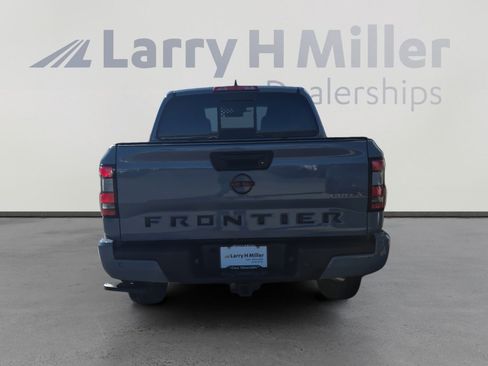 Used 2022 Nissan Frontier Pro-X image 4