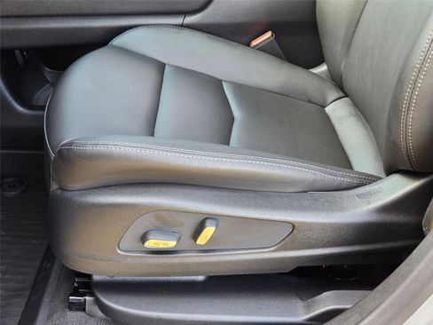 New 2026 Cadillac XT5 Luxury w/ LPO, Floor Liner Package image 25