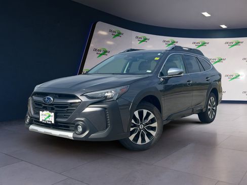 Used 2023 Subaru Outback Touring XT image 3