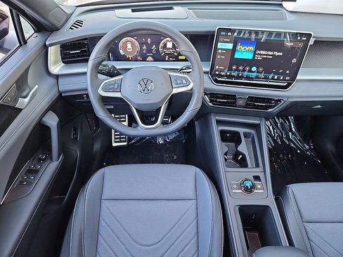 New 2026 Volkswagen Tiguan SE R-Line image 10