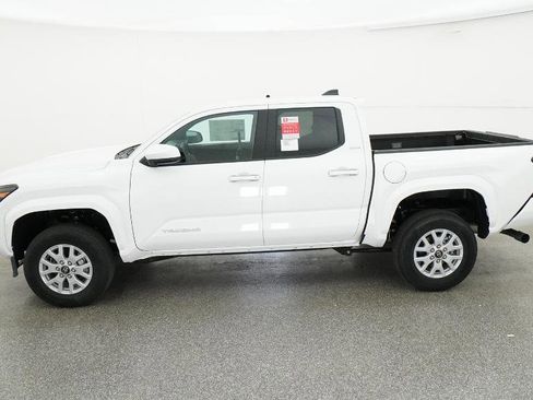 New 2026 Toyota Tacoma SR5 image 9