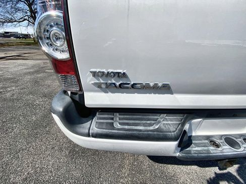 Used 2013 Toyota Tacoma PreRunner w/ TRD Sport Pkg image 30