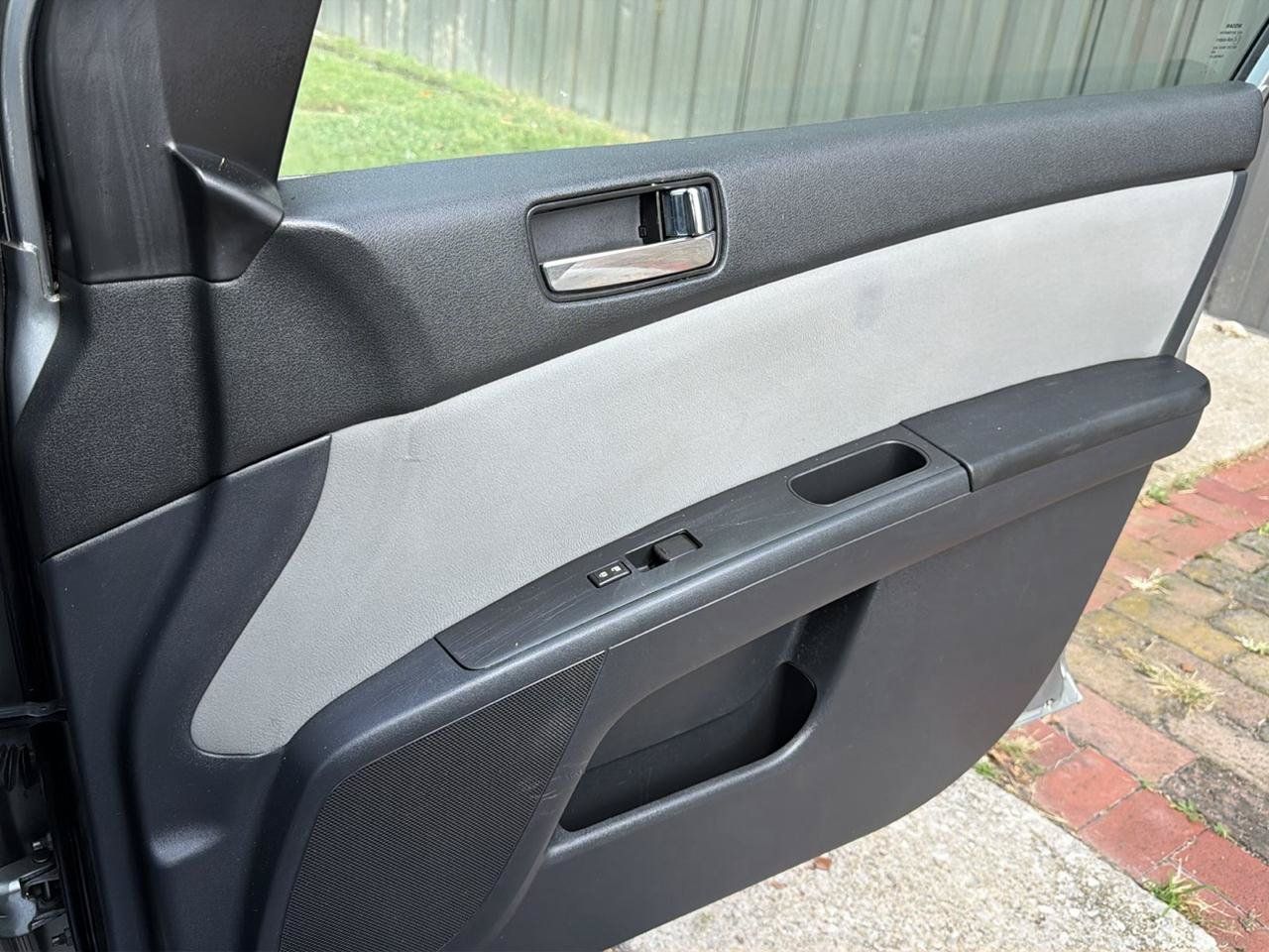 Used 2011 Nissan Sentra 2.0 S FWD image 35