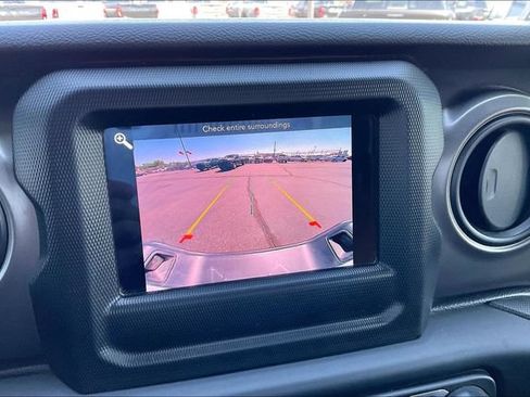 Used 2023 Jeep Gladiator Sport AWD/4WD image 22