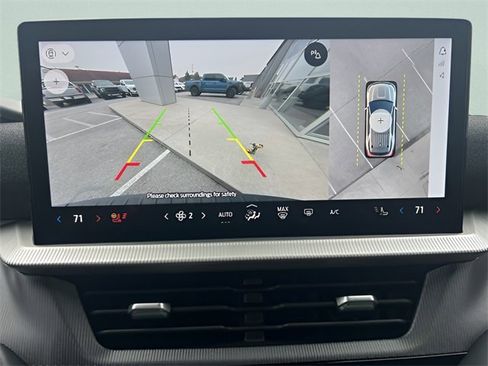 Used 2025 Ford Explorer ST-Line w/ ST-Line Street Pack image 12