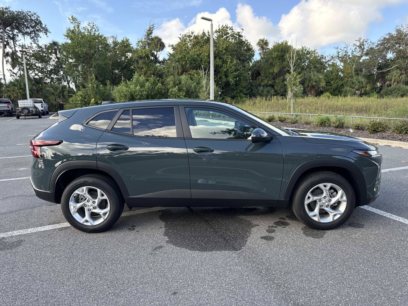 Used 2026 Chevrolet Trax LS w/ LS Convenience Package FWD image 2