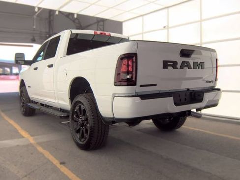 Used 2025 RAM 2500 Big Horn AWD/4WD image 4