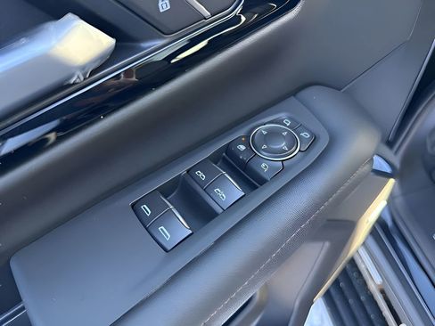 New 2026 Chevrolet Tahoe High Country AWD/4WD image 11
