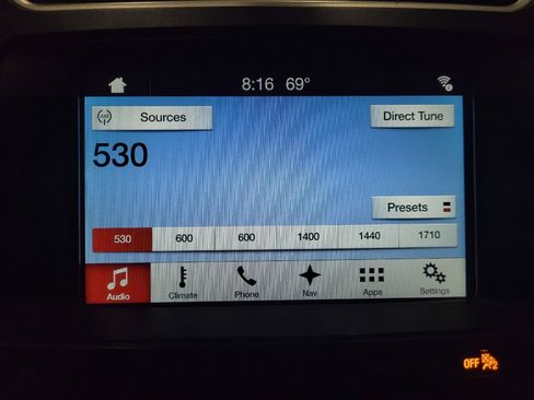 Used 2017 Ford Explorer XLT w/ Equipment Group 202A AWD/4WD image 25