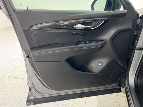 Used 2022 Buick Envision Essence w/ Sport Touring Package image 19