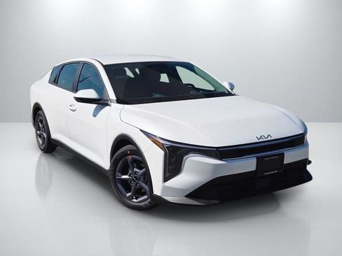 New 2026 Kia K4 FWD image 1