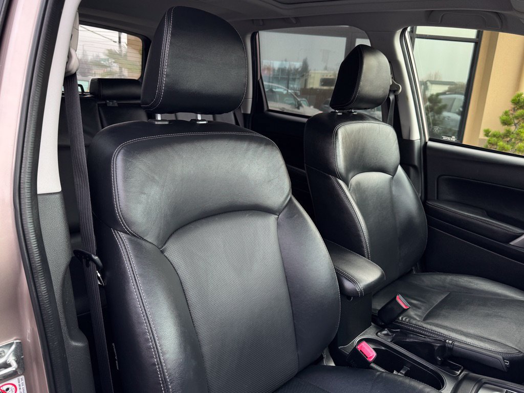 Used 2014 Subaru Forester 2.5i Limited AWD/4WD image 23