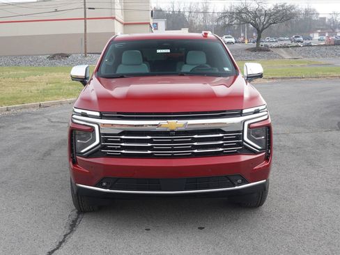New 2026 Chevrolet Suburban Premier image 9