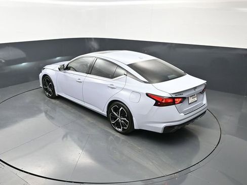 Used 2023 Nissan Altima 2.5 SR w/ SR Premium Package FWD image 23