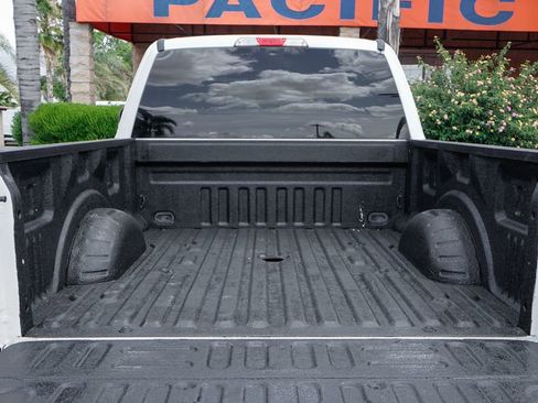 Used 2017 Ford F250 XLT AWD/4WD image 8