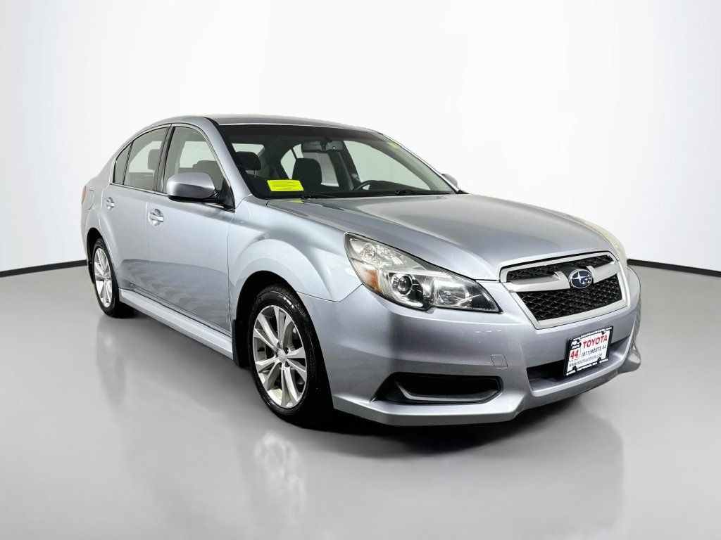 Used 2013 Subaru Legacy 2.5i Premium w/ All-Weather Pkg AWD/4WD image 9