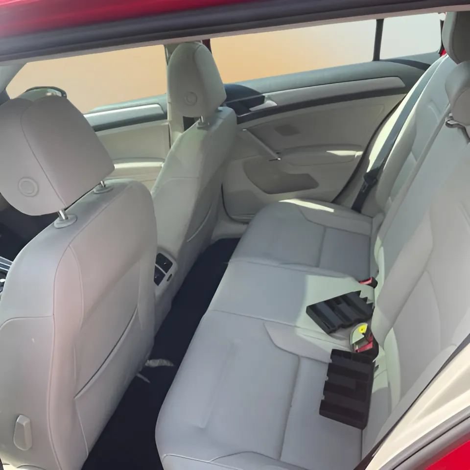 Used 2016 Volkswagen Golf SE FWD image 25