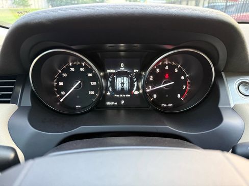 Used 2016 Land Rover Range Rover Evoque SE Premium image 28