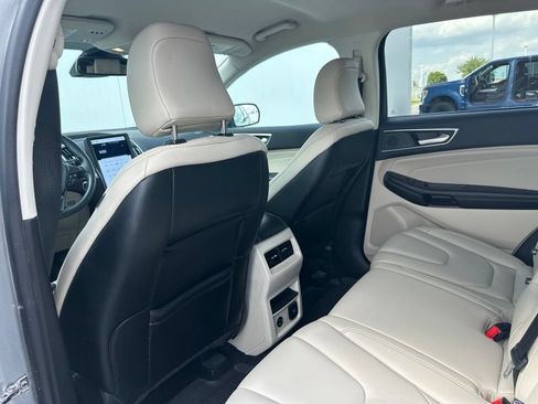 Used 2022 Ford Edge Titanium AWD/4WD image 19