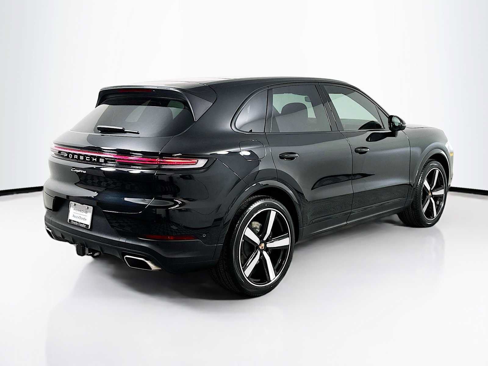 Used 2026 Porsche Cayenne AWD/4WD image 9