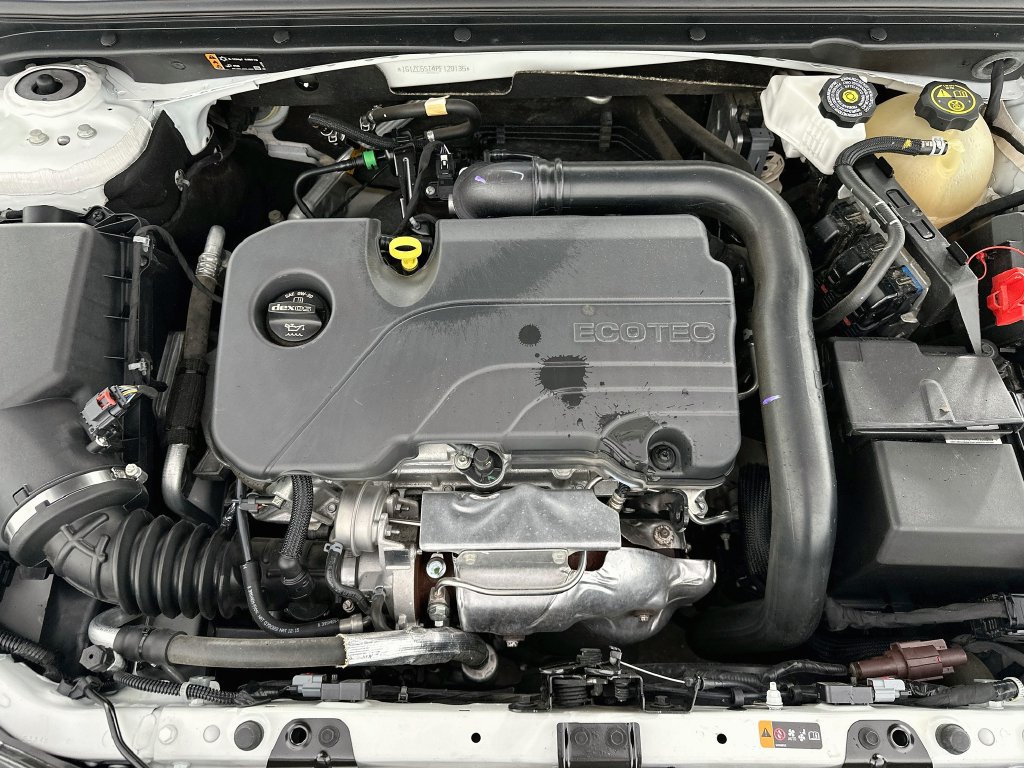 Used 2023 Chevrolet Malibu LS FWD image 31