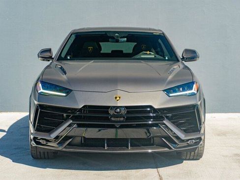 Used 2024 Lamborghini Urus Performante image 2