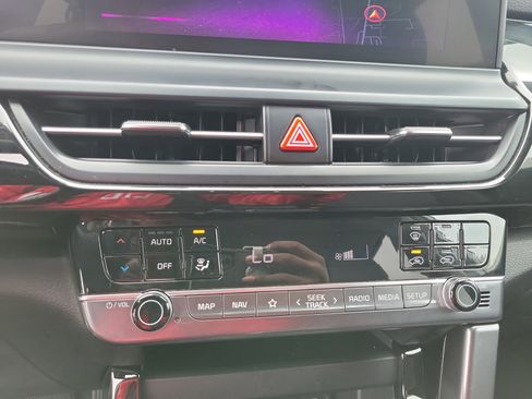 Used 2025 Kia Seltos S FWD image 26