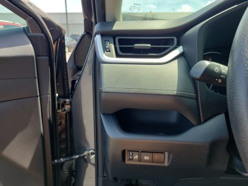 Used 2024 Toyota RAV4 XLE FWD image 20