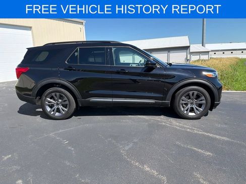 Certified 2023 Ford Explorer XLT w/ Equipment Group 202A AWD/4WD image 3