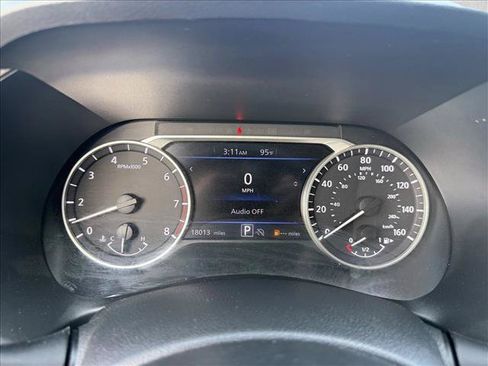 Used 2024 Nissan Sentra SV FWD image 15
