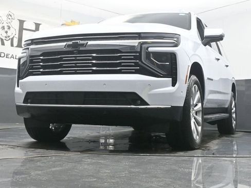 New 2026 Chevrolet Suburban Premier image 4