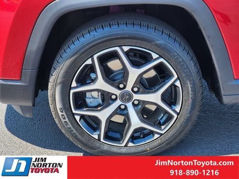 Used 2025 Jeep Compass Limited AWD/4WD image 12