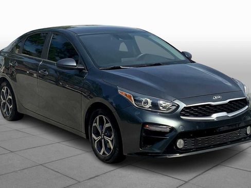 Used 2021 Kia Forte LXS image 2