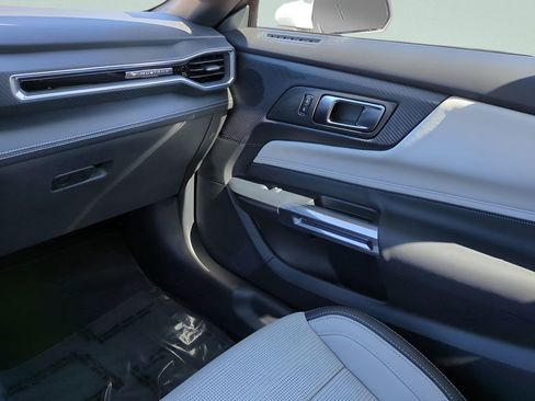 Used 2025 Ford Mustang GT Premium image 15