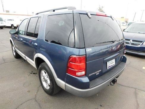 Used 2002 Ford Explorer XLT image 4