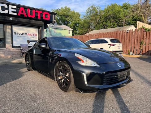 Used 2015 Nissan 370Z Touring RWD image 8