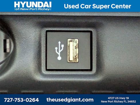 Used 2025 Toyota RAV4 XLE image 27