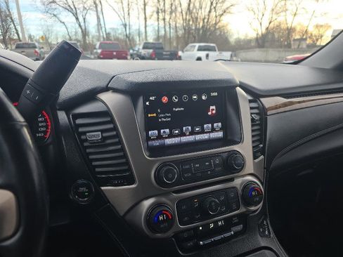 Used 2016 GMC Yukon XL Denali w/ Open Road Package image 30