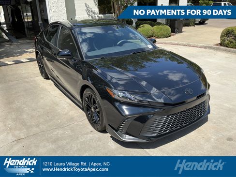 Used 2025 Toyota Camry SE w/ Multimedia Upgrade Package FWD image 1
