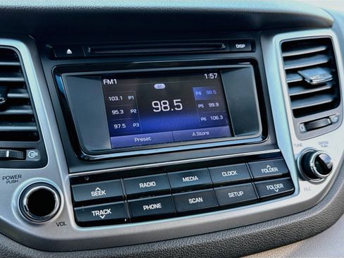 Used 2018 Hyundai Tucson SE FWD image 16