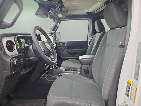 Used 2024 Jeep Wrangler Unlimited w/ Convenience Group AWD/4WD image 11