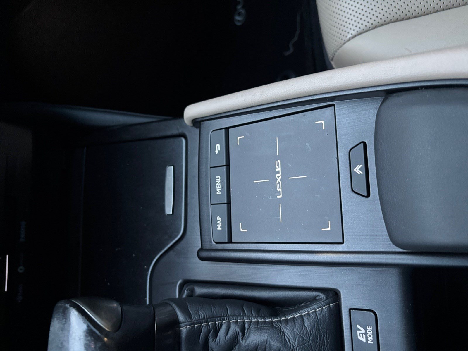 Used 2021 Lexus ES 300h w/ Premium Package FWD image 32